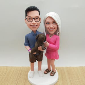 Figurines personnalisées couple et chien, cadeau de mariage personnalisé