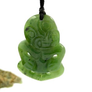 Hei tiki greenstone - Etsy 日本 マオリ TIKI ティキ グリーン 