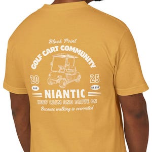 Golf Cart Community Tee - Unisex aus schwerer Baumwolle T-Shirt, Freizeitkleidung, Golfbekleidung, Geschenk für Golfliebhaber, Outdoor-Aktivitäten