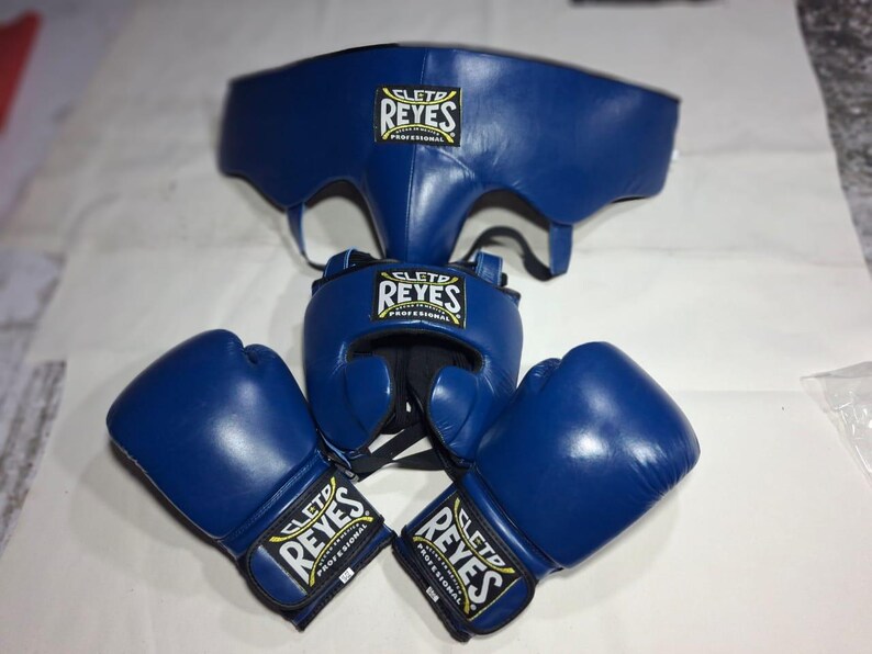 Cleto Reyes-bokshandschoenenset op maat| bokshandschoenen | Gepersonaliseerde boksuitrusting boksset | Verjaardagscadeau voor hem/haar Dk blue