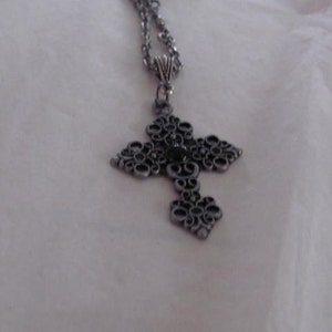 Detailed Cross Necklace