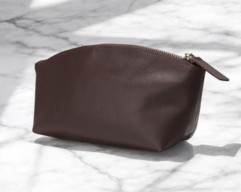Handmade Full-Grain Leather Cosmetic Bag | Toiletry Zipper Pouch
