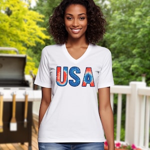 Patriotic Tie-Dye V-Neck Tee Shirt for Independence Day 4th of July Tshirt Summer BBQ Top Unisex T-Shirt Red White & Blue Festival Outfit