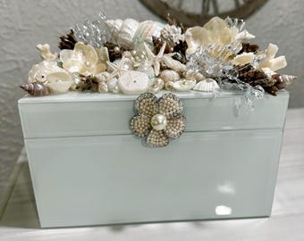 Beautiful Seashell and crystal Jewelry-Keepsake box