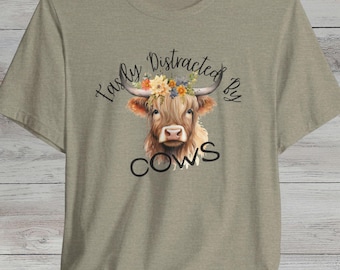 Camiseta Highland Cow: Estampado floral de acuarela, estilo bohemio campestre
