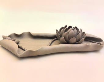 Handmade Lotus Incense Holder – Ceramic Water Lily Ash Catcher for Stick & Cone Incense, Zen Decor for Meditation or Buddhist Altar