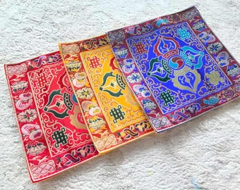 Tela de altar tibetana con diseño de vajra y nudo infinito – Alfombra de ofrenda budista, decoración para santuario sagrado, decoración para meditación