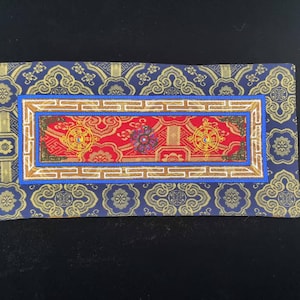 Tibetan Altar Cloth – Brocade Embroidered Dharmachakra & Endless Knot Offering Mat (14” x 7”)