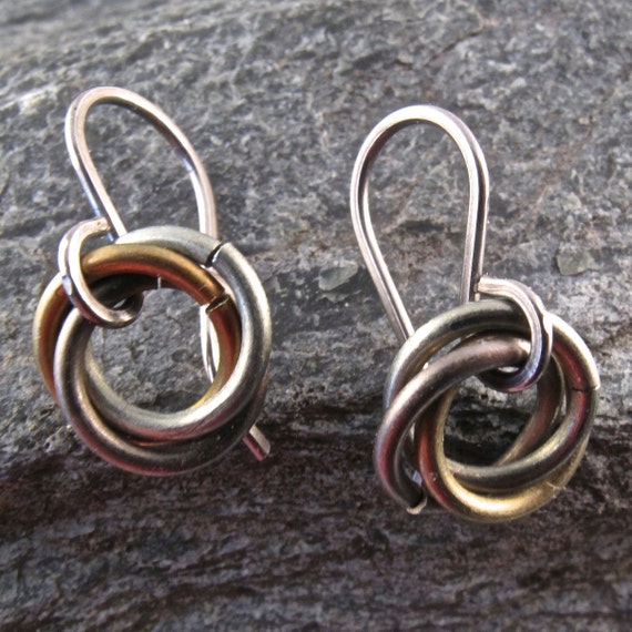 NIOBIUM EARRINGS .celtic knot. friends. eternity. infinity. love. friendship. mobius. small. child. earth tone nickel free No.00E206