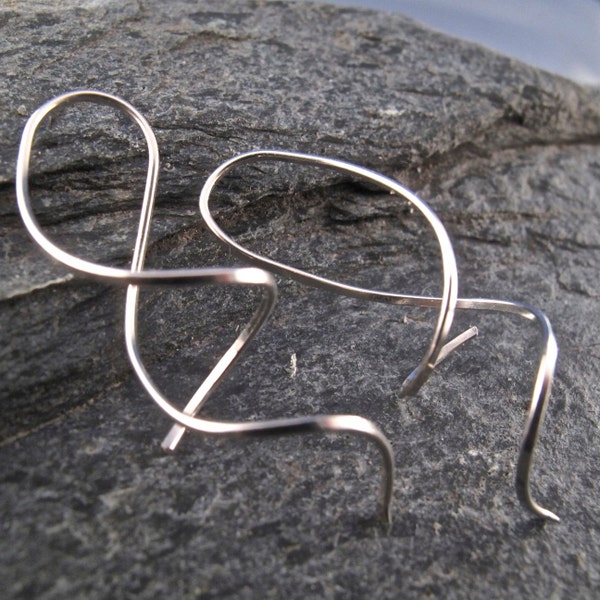 sterling silver SPIRAL EARRING. twist. coil. corkscrew simple modern minimal nickel free square wire. argentium jewelry No.00E301