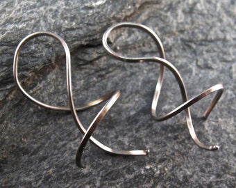 small NIOBIUM  EARRINGS  coil spiral twist corkscrew  grey modern minimal nickel free . metal allergies . No.00E312