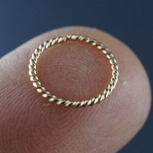 0,8 mm Knorpelring aus 14 kt GOLD-Draht. 10mm Hoop. Ohrringe. durchbohrt. Septum. Stirn. endlos. verschlusslos. Draht No.00E500