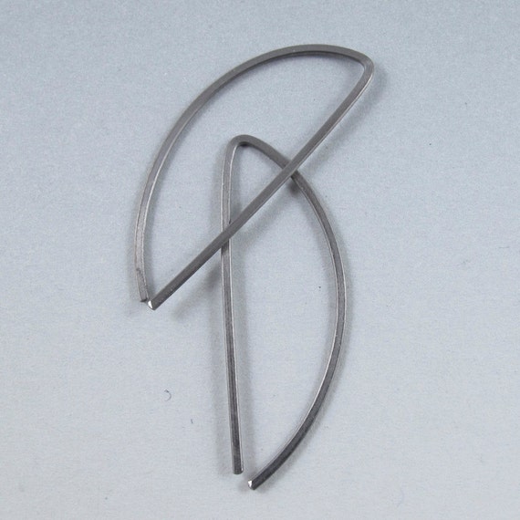 D earrings in niobium, sterling, gold filled, nickel free hypoallergenic Cecile Stewart Jewelry No.00E143