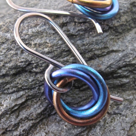 NIOBIUM knot earrings. promise. celtic. friends. eternity. infinity. love. friendship. small. child. ments earring. blue nickel free No.E206