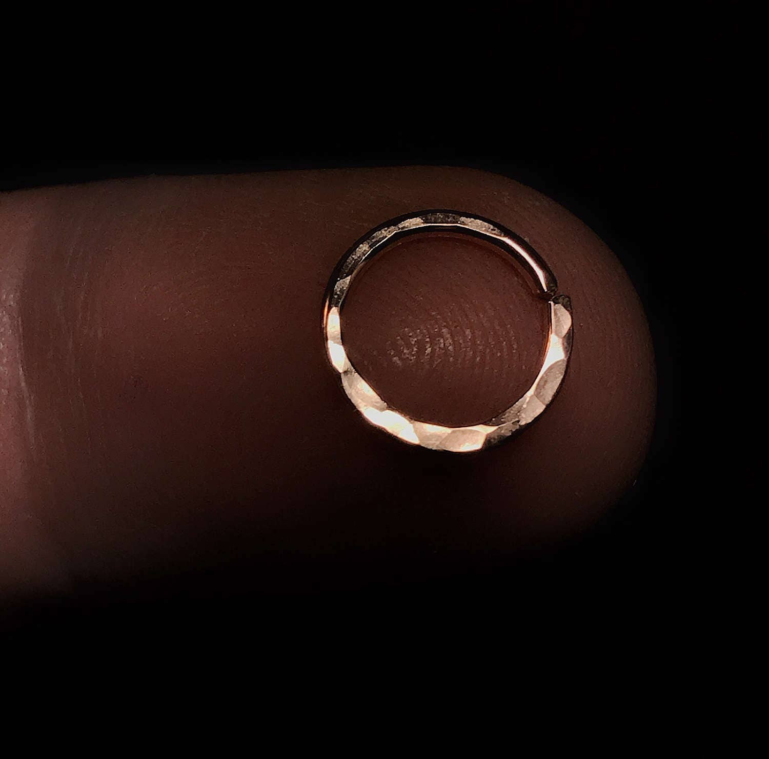 Niobium nose hoop top