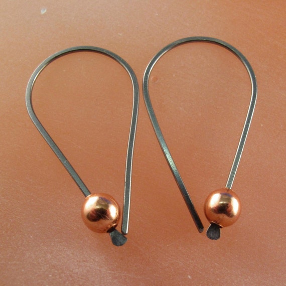 NIOBIUM  hoop EARRINGS. niobium wire earrings. small earrings. grey minimal . hypoallergenic earrings. nickel free earring No.00E221