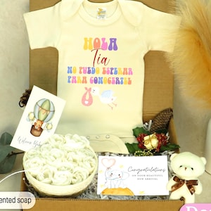 Organic Newborn Gift Set - Custom Baby Bodysuit, Personalized Baby Shower Idea, Spanish Baby Reveal Onesie, Pregnancy Announcement, KUKI008
