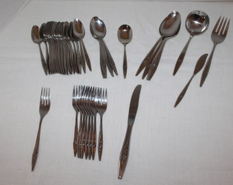 50 Pieces Oneidacraft Stainless Flatware Lasting Rose Mixed Lot