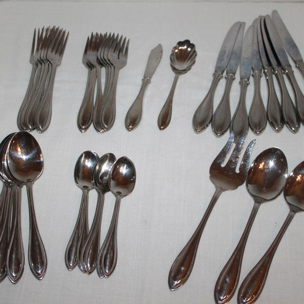 41 Pieces Oneida Stainless Flatware Arbor-American Harmony