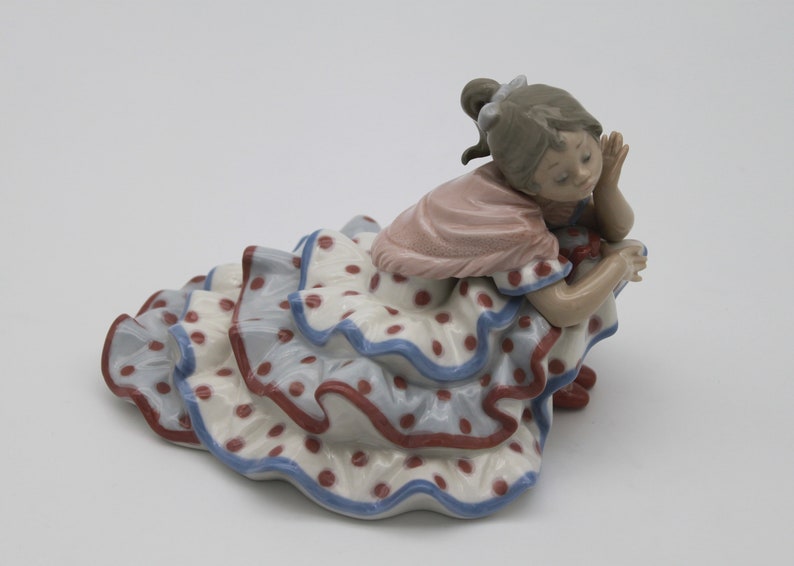 Retired Lladro Valencian Deep in Thought Girl Spanish Flamenco Dancer Figurine image 4