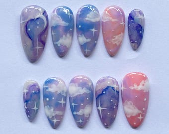 Uñas postizas con diseño de nubes y cielo de fantasía, uñas postizas con diseño de galaxia pastel con estrellas y luna, juego de uñas de ensueño con almendras, uñas reutilizables, regalo para mujeres.