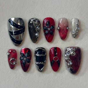 Gothic Red Black Press On Nails, Handmade Almond Nail Set with  Chrome Pearl Accent Nails, 3D Floral Nails, Reusable Nails, Daily Nails.