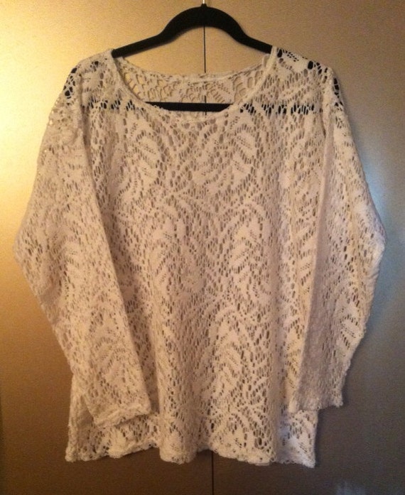 Sweater White Crocheted Leafy Pattern - image 1