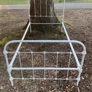 Antique wrought iron cheap twin bed frame