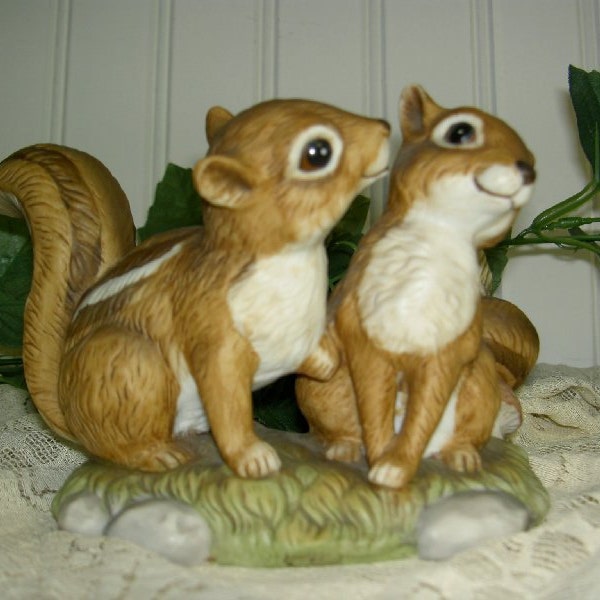 Vintage Sweetheart Chipmunks Homco 1990 Masterpiece Collection Porcelain