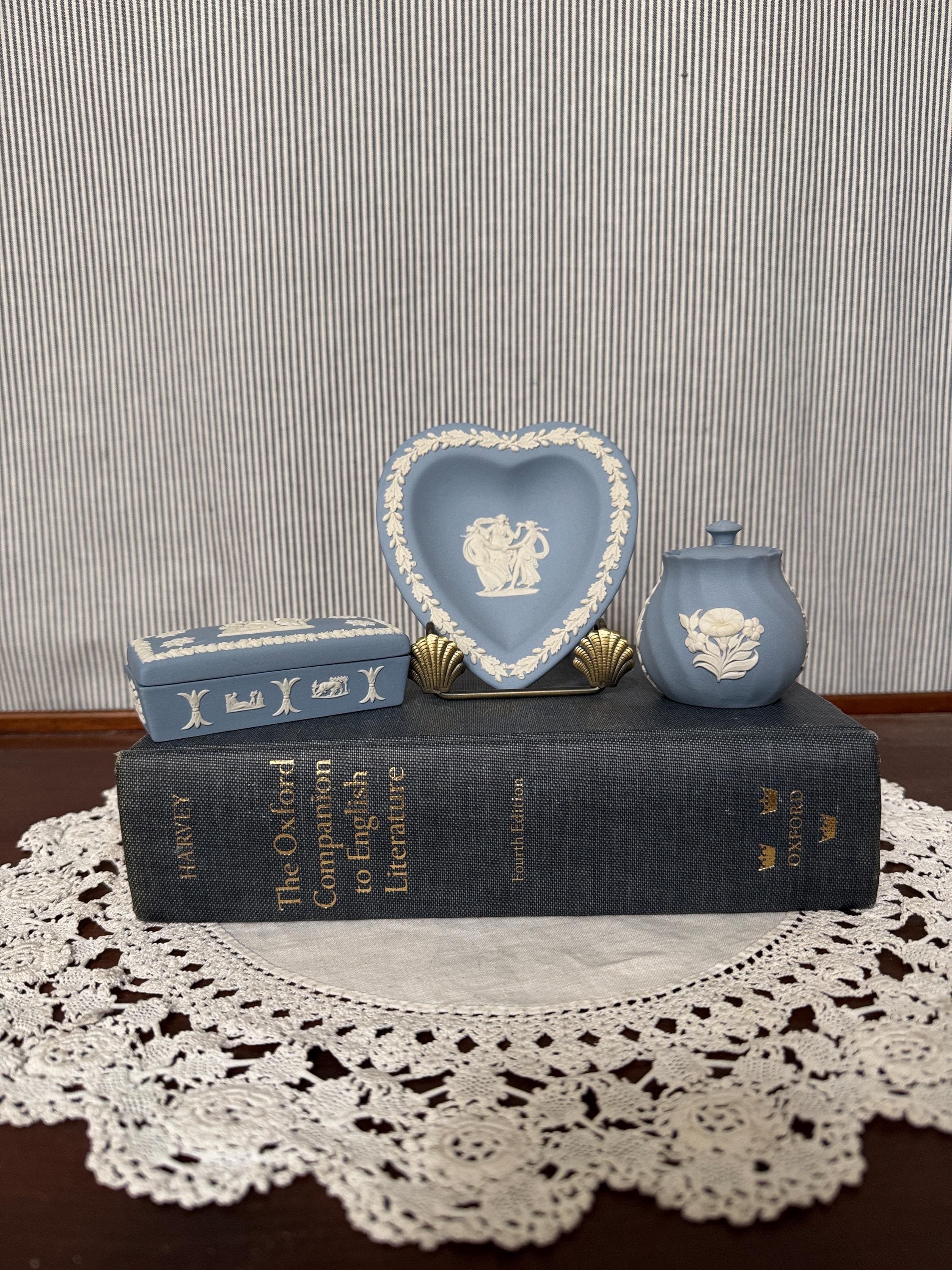 WEDGEWOOD ♡ハートブレスレット Wedgewood Blue Jasperware Heart Trinket Box - Etsy
