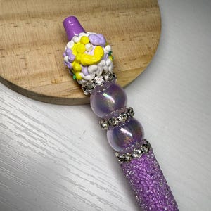 Purple Floral Beaded Pen – Handmade Crystal Pen with Spring Flowers and Rhinestone Accents