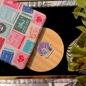 Kindle Dust Plug Charm - &quot;Readin’ O’Clock Ghost&quot; | Cute Bookish Kindle Accessory for Cozy Readers