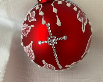 Red glass ornament, Christmas ornament,finished with a white mud when dried a 3D effect,2.6”size,Christian cross,lovely flower on other side