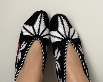 Handmade Knitted Slippers, Traditional Turkish Patik, Boho Woolen House Shoes