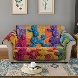 Funda acolchada para sofá con diseño de caniche colorido, protector de sofá retro con patchwork de perro, manta para muebles con diseño de mascotas estilo pop art, decoración vibrante para el hogar con cachorros arcoíris.