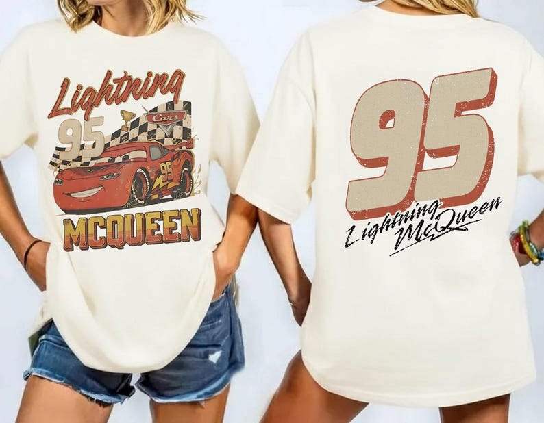 Retro Lightning McQueen T-shirt, Disney Pixar Cars Graphic T-shirt, Vintage McQueen T-shirt, Familjesemester Disneyresa T-shirt 2026 bild 1