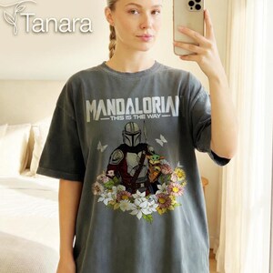 Mandalorian Baby Yoda T-shirt, Grogu-tröja, Star Wars This Is The Way-tröja, familje-Disneyland-tröja, fars dag-present-tröja bild 2