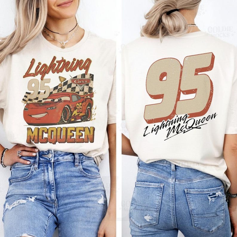 Retro Lightning McQueen T-shirt, Disney Pixar Cars Graphic T-shirt, Vintage McQueen T-shirt, Familjesemester Disneyresa T-shirt 2026 bild 2