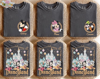 Maglietta Topolino e i suoi amici Disneyland, top corto, design Disneyland Est 1955, tutti i personaggi Disney Family 2025, regalo viaggio Disney, classico