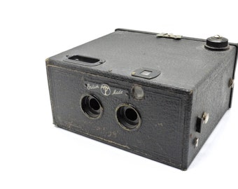 Thornton-Pickard Stereo Puck medium format box camera with meniscus lenses, tested and working