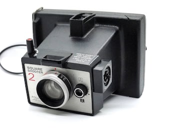 Polaroid Land Camera Square Shooter 2 instant camera, tested and working