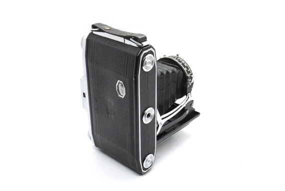 Zeiss Ikon Ikonta 523/2 Medium Format Folding Viewfinder Zeiss Ikon Ikonta 523/2 Medium Format Folding Viewfinder