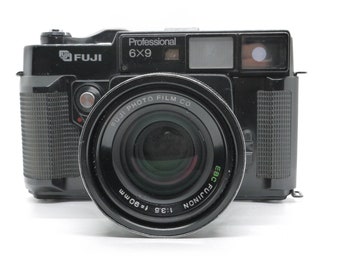 FUJI Professional 6x9 カメラ Fuji GW690II Professional 6x9 Medium Format Rangefinder