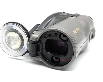 Canon Photura 135 35mm Camera With 38-135mm F3.2-8 Zoom Lens