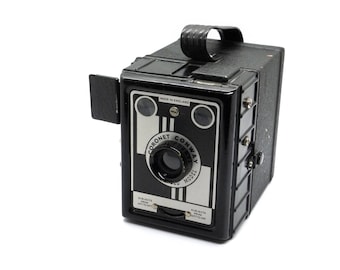 Coronet Conway Synchronized Model middenformaat boxcamera met 110mm F14 lens, getest en werkend