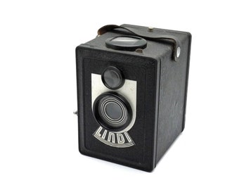 Linden Lindi 6x6 medium format box camera with F10 lens, tested and working