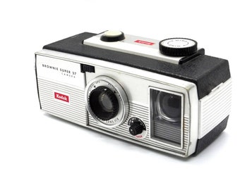 Kodak Brownie Super 27 Sucherkamera mit F8 Objektiv, getestet und funktionsfähig