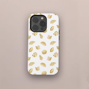 Gold Seashell Pattern Phone Case: Beachy Tropical Design