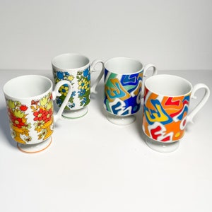 Mixed Set of 4 Pedestal Mugs Cups in Blue, Red, Orange, Green, Yellow Colors