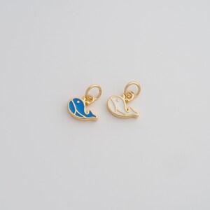 Colgante de ballena bañado en oro de 18 quilates, delicado esmalte, dijes de vida marina para bisutería, collares y accesorios.